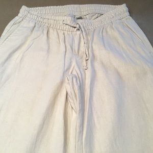 Woman’s linen pants